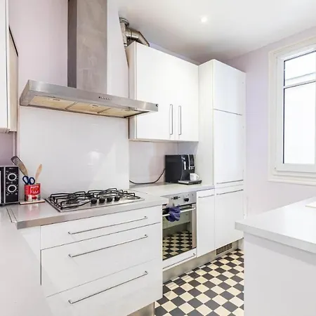 Apartment Cosy 2-bedroom In Montmartre *